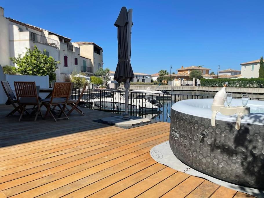 Marina 120M²/8 Pers/ Terrasse 100M²/ Appontement Villa Aigues-Mortes Luaran gambar